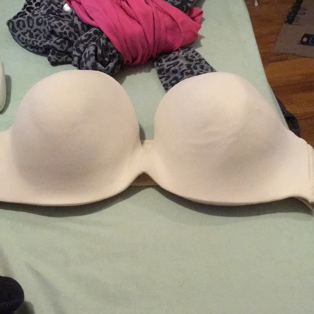 GUC Cacique Strapless Bra sz 42DDD